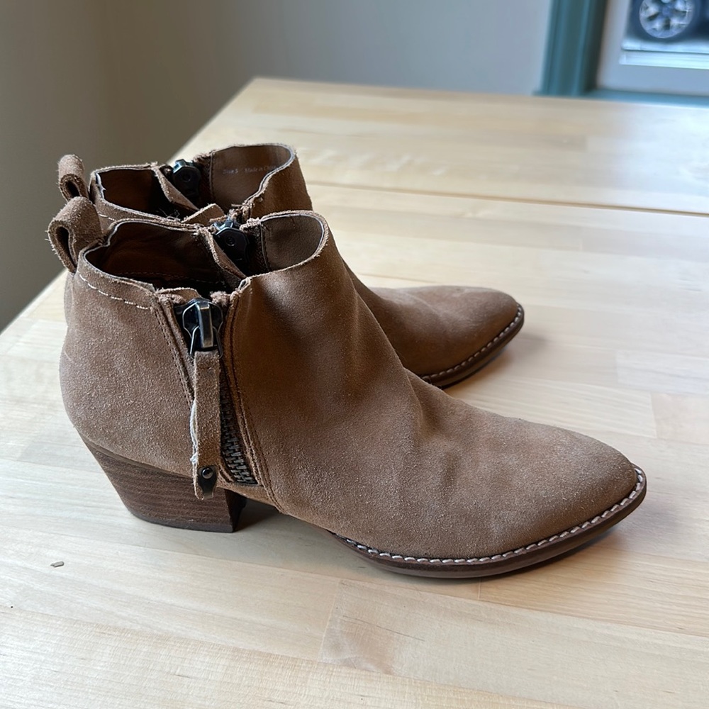 Dolce Vita Tan Suede Leather Booties - Picture 4 of 12